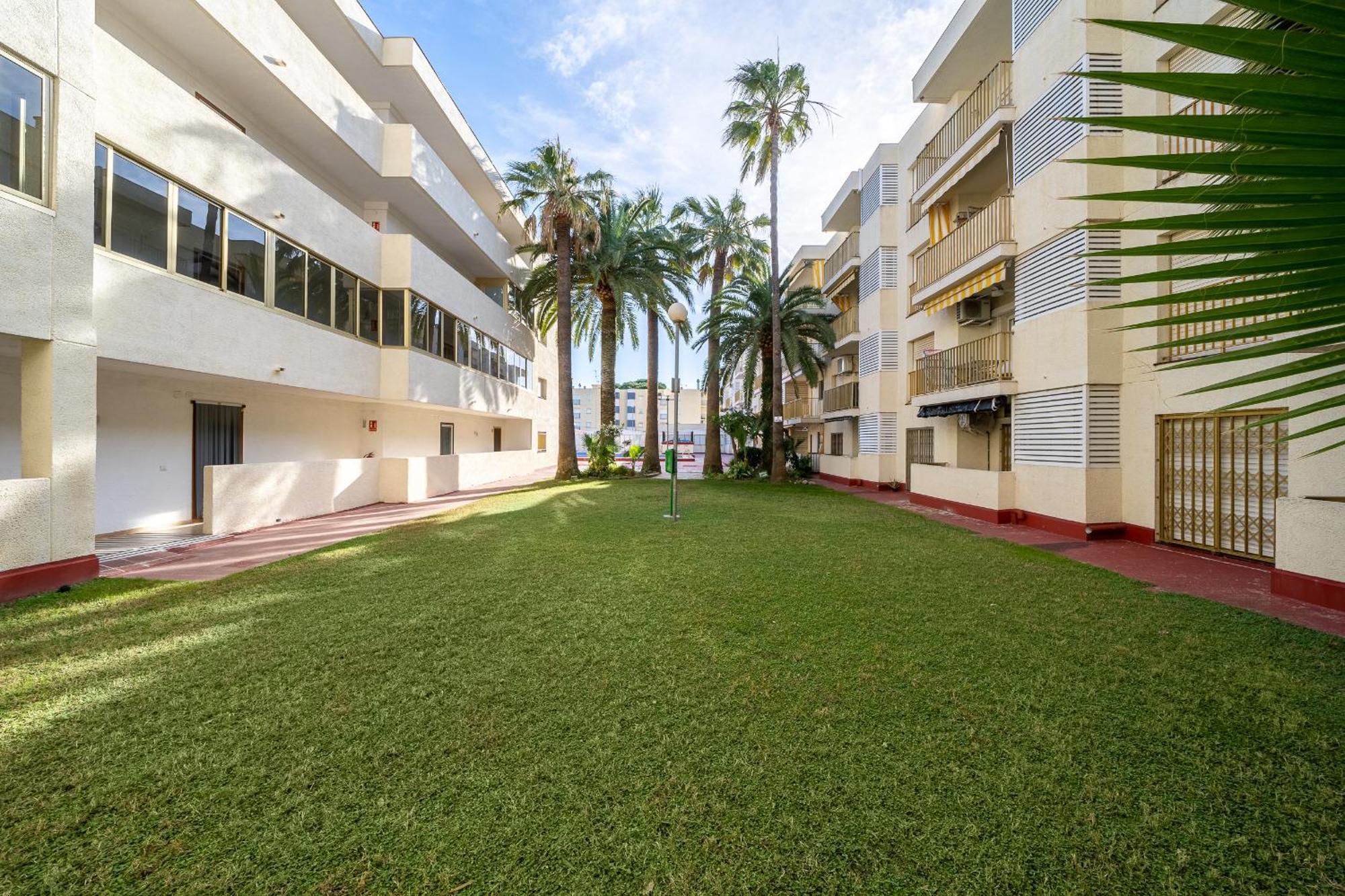Hauzify I Apartaments Reddis Cambrils Esterno foto