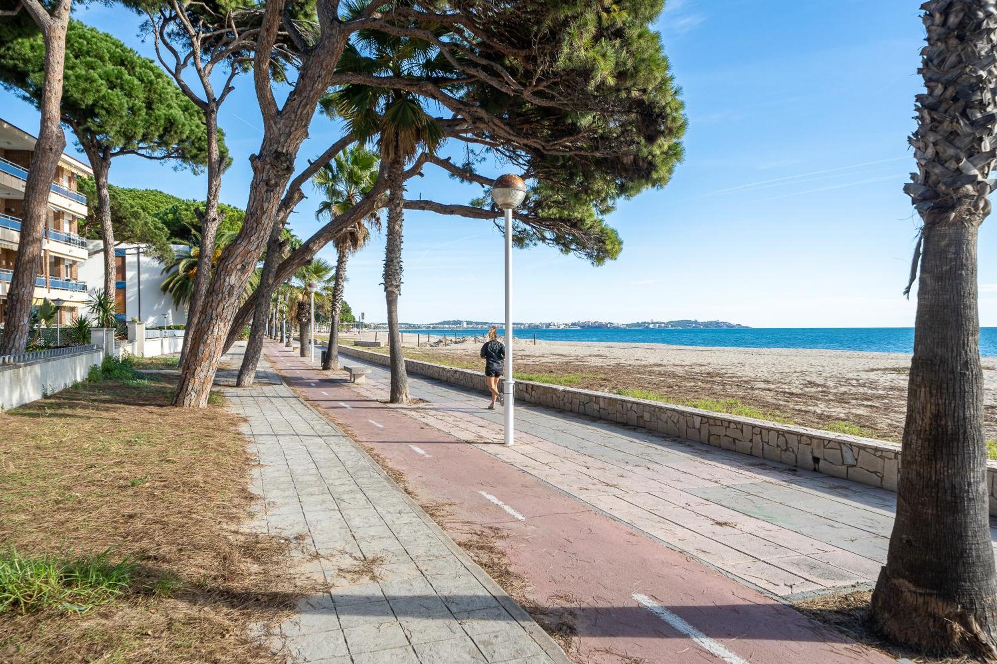 Hauzify I Apartaments Reddis Cambrils Esterno foto